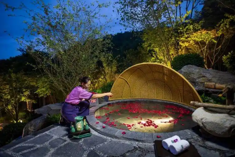 地熱溫泉醫養行業賦能新質生產力發展-地熱開發利用-地大熱能 地熱溫泉醫養行業賦能新質生產力發展-地熱開發利用-地大熱能